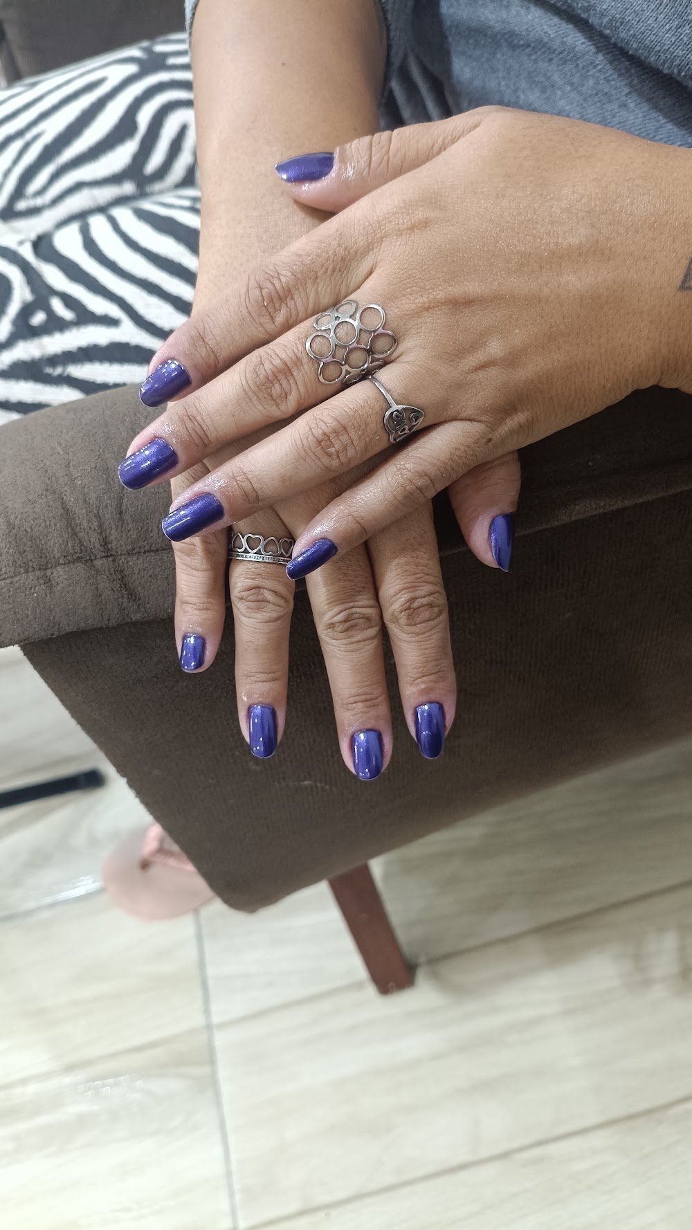 Unhas feitas no estúdio